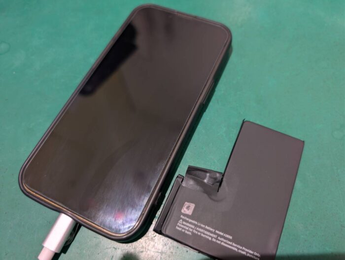【修理事例】iPhone13Pro バッテリー交換をさせていただきました！